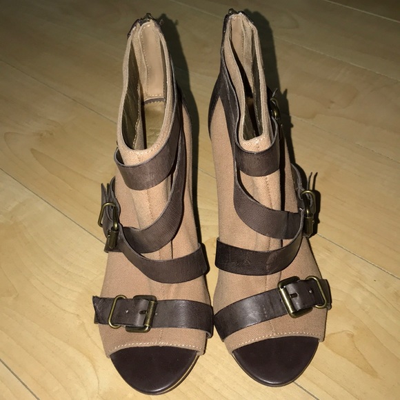 Report Brown Leather and Canvas Ankle Boots. - Picture 3 of 6
